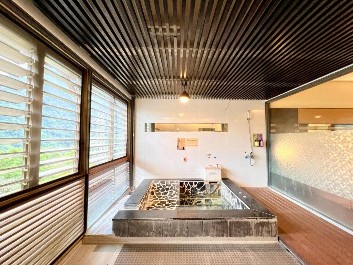 Wulai Sunglyu Hot Spring Resort Exterior foto