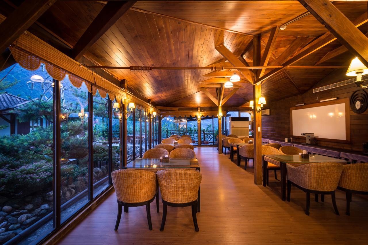 Wulai Sunglyu Hot Spring Resort Exterior foto